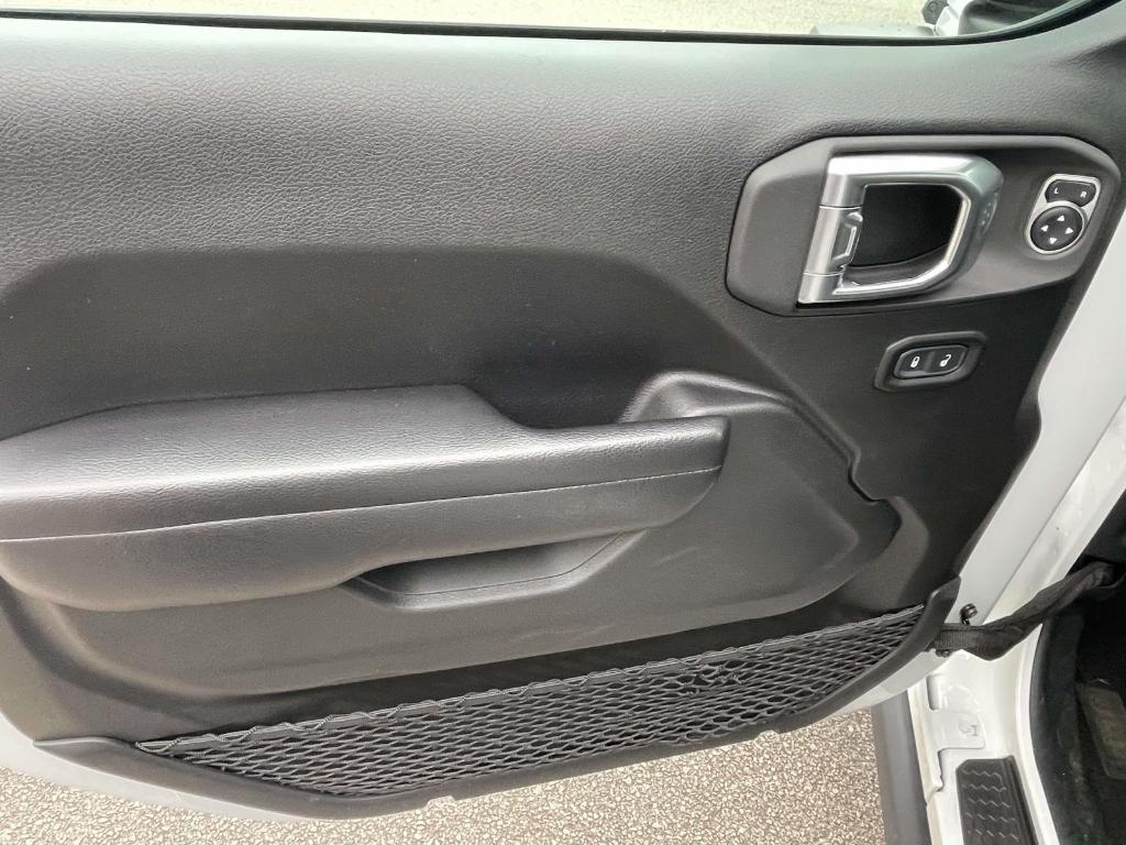 used 2021 Jeep Wrangler Unlimited car, priced at $31,498