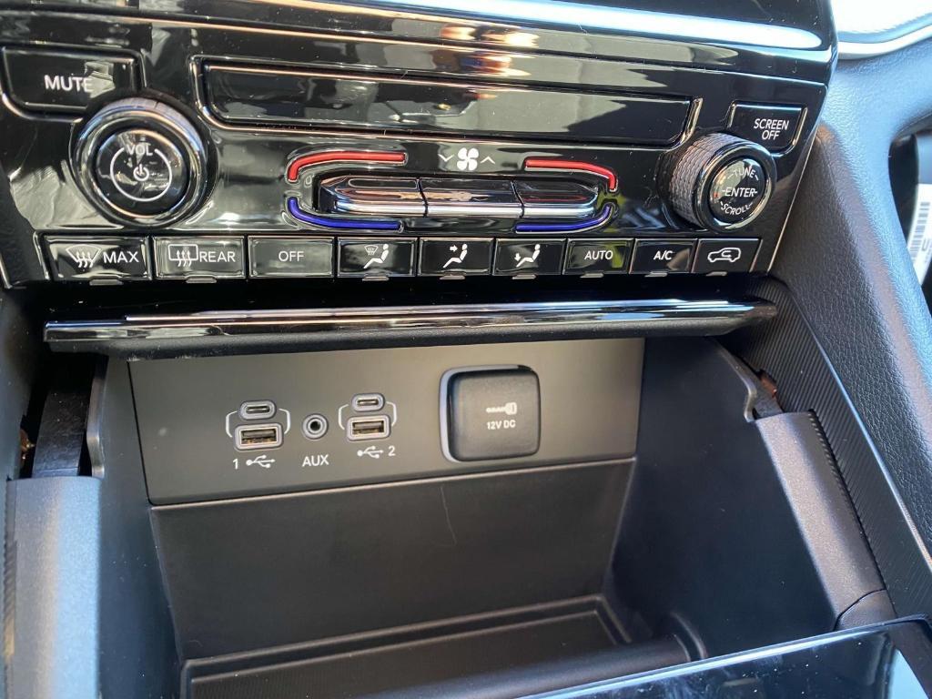 new 2025 Jeep Grand Cherokee car, priced at $35,568