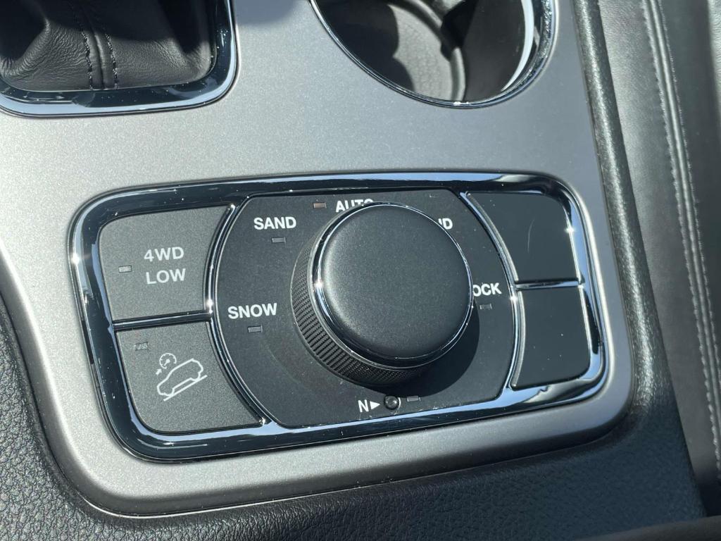 used 2022 Jeep Grand Cherokee WK car, priced at $29,267