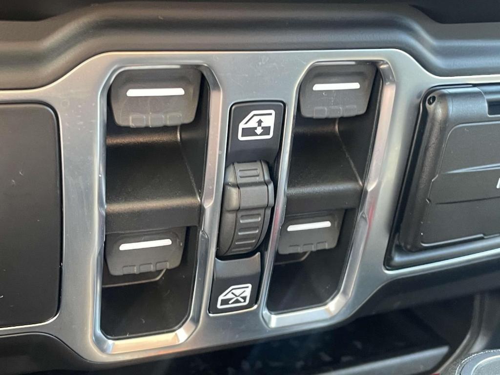 used 2021 Jeep Wrangler Unlimited car, priced at $29,899
