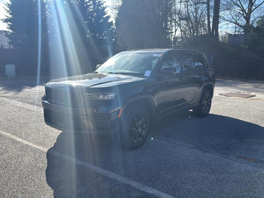 used 2024 Jeep Grand Cherokee car, priced at $34,899