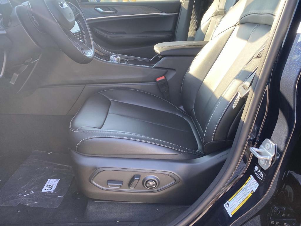 new 2025 Jeep Grand Cherokee L car, priced at $51,528