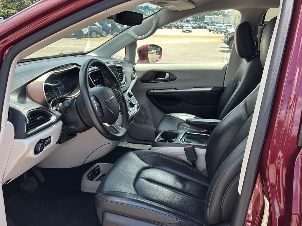 used 2018 Chrysler Pacifica car, priced at $23,995