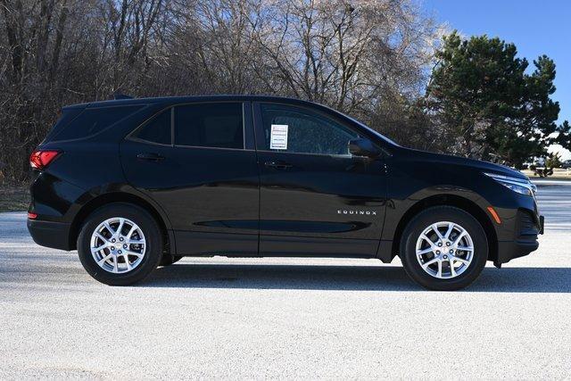 new 2024 Chevrolet Equinox car, priced at $30,450