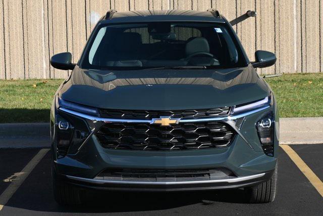 new 2025 Chevrolet Trax car, priced at $24,307