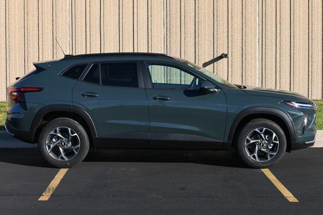 new 2025 Chevrolet Trax car, priced at $24,307