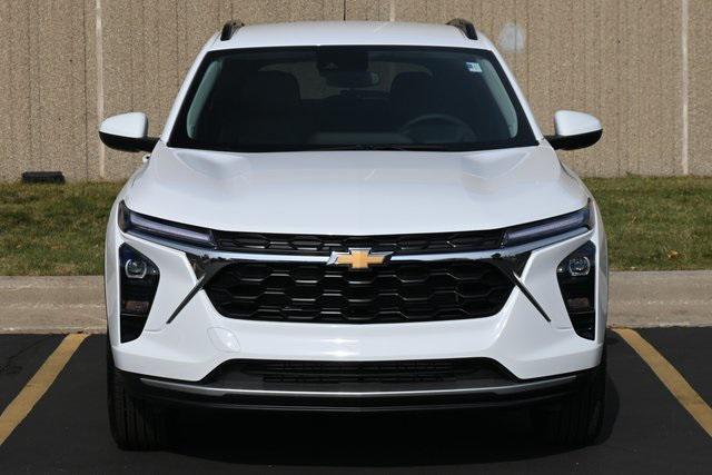 new 2025 Chevrolet Trax car, priced at $24,307