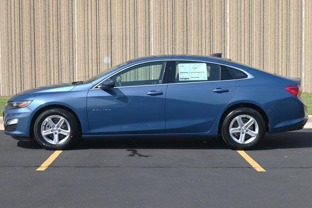 new 2025 Chevrolet Malibu car, priced at $27,595