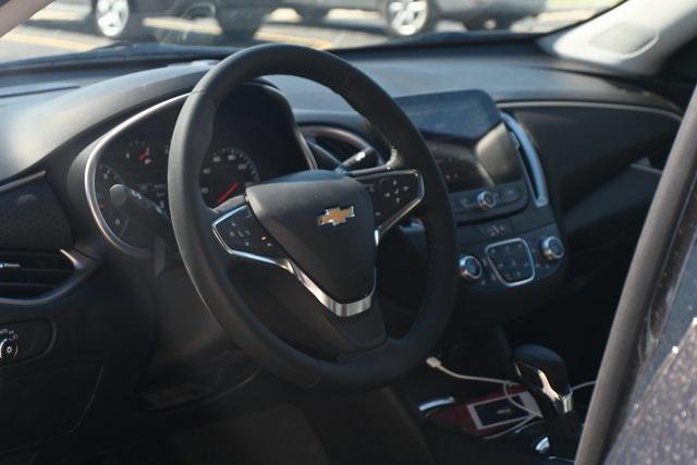 new 2025 Chevrolet Malibu car, priced at $30,077