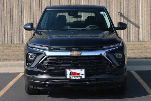 new 2025 Chevrolet TrailBlazer car, priced at $25,140