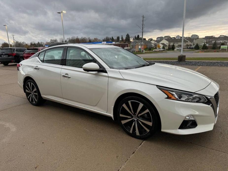 used 2020 Nissan Altima car