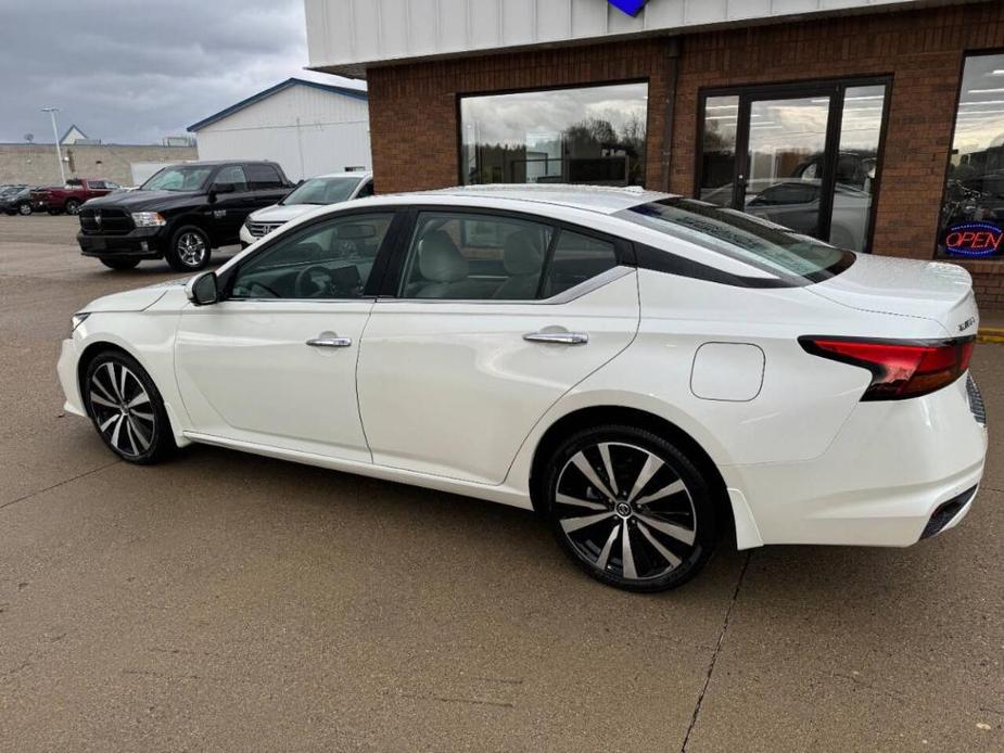 used 2020 Nissan Altima car