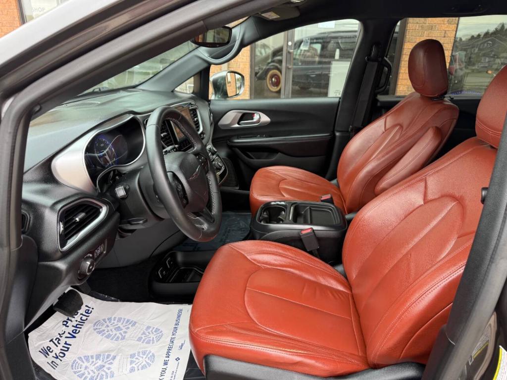 used 2018 Chrysler Pacifica car, priced at $15,997
