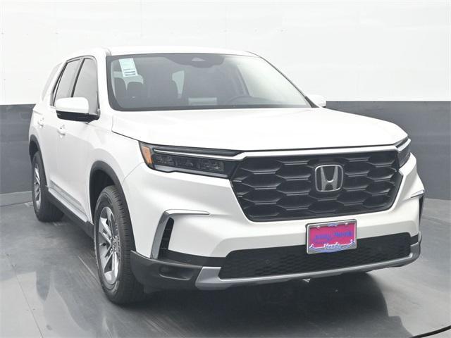 new 2025 Honda Pilot car, priced at $43,955