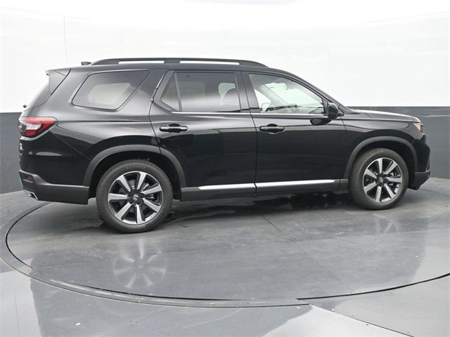 new 2025 Honda Pilot car, priced at $47,500