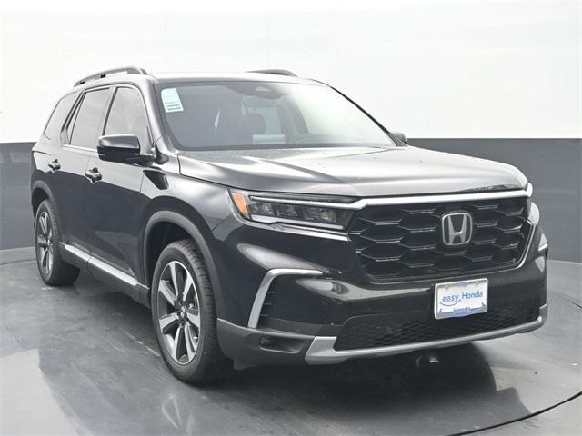 new 2025 Honda Pilot car, priced at $47,930