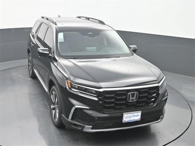 new 2025 Honda Pilot car, priced at $47,930