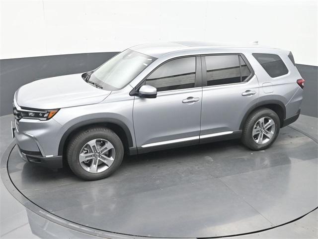 new 2025 Honda Pilot car, priced at $44,230