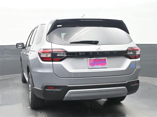 new 2025 Honda Pilot car, priced at $44,230