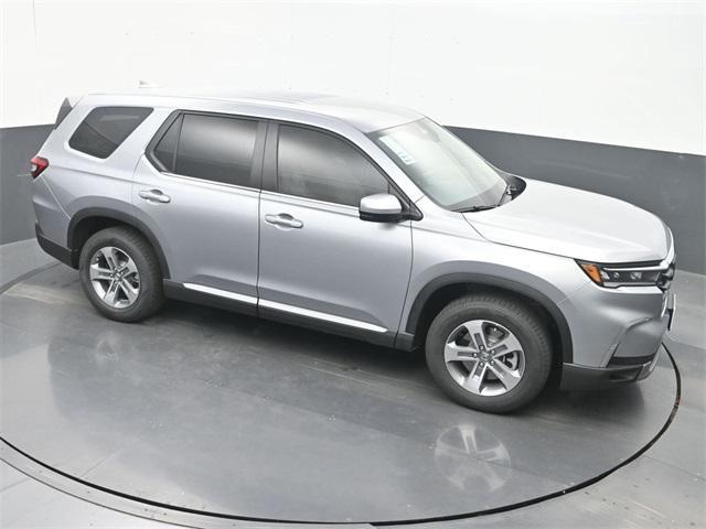 new 2025 Honda Pilot car, priced at $44,230