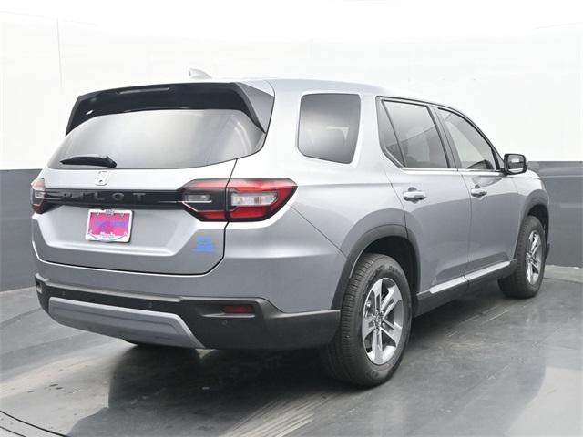 new 2025 Honda Pilot car, priced at $44,230