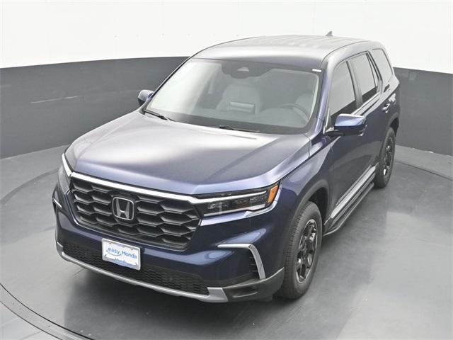 new 2025 Honda Pilot car, priced at $46,050