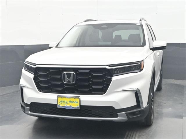 new 2025 Honda Pilot car, priced at $51,955