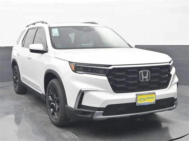 new 2025 Honda Pilot car, priced at $51,955