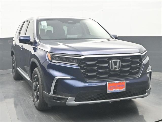 new 2025 Honda Pilot car, priced at $47,500