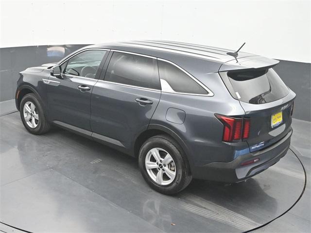 used 2023 Kia Sorento car, priced at $26,331