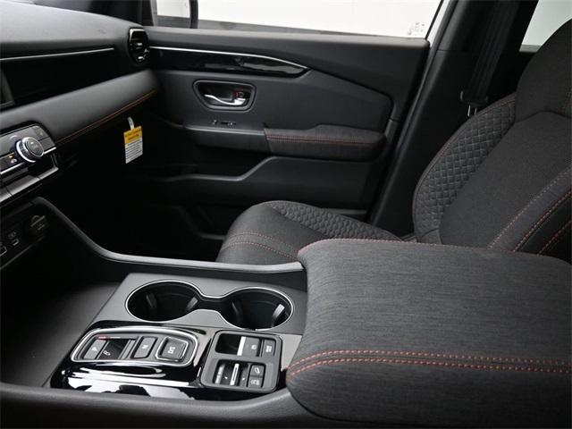 new 2025 Honda Pilot car, priced at $42,755