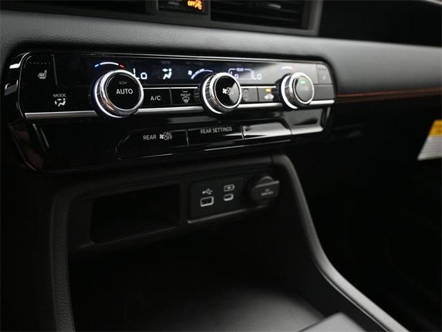 new 2025 Honda Pilot car, priced at $42,755