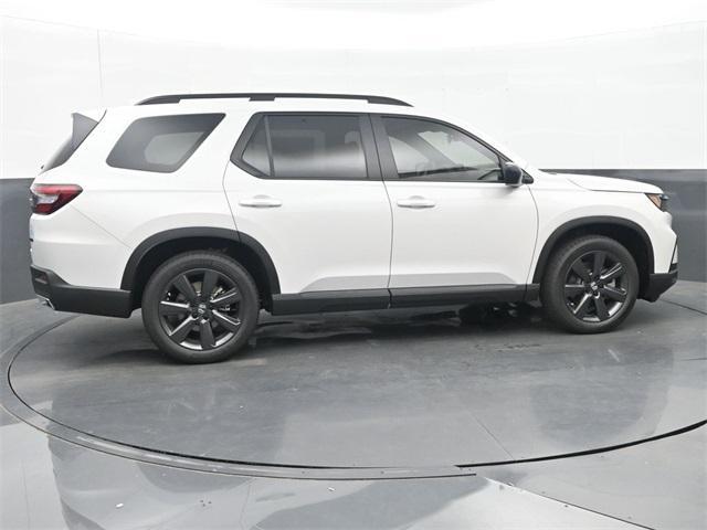 new 2025 Honda Pilot car, priced at $42,755
