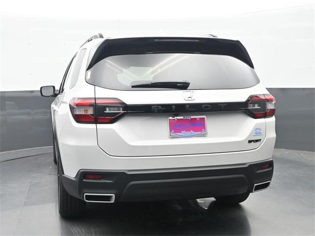 new 2025 Honda Pilot car, priced at $42,755