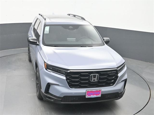 new 2025 Honda Pilot car, priced at $55,765