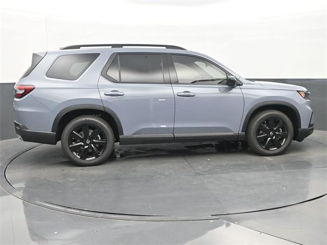 new 2025 Honda Pilot car, priced at $55,765