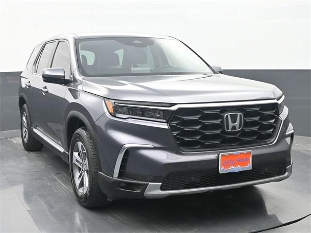 used 2025 Honda Pilot car, priced at $42,235