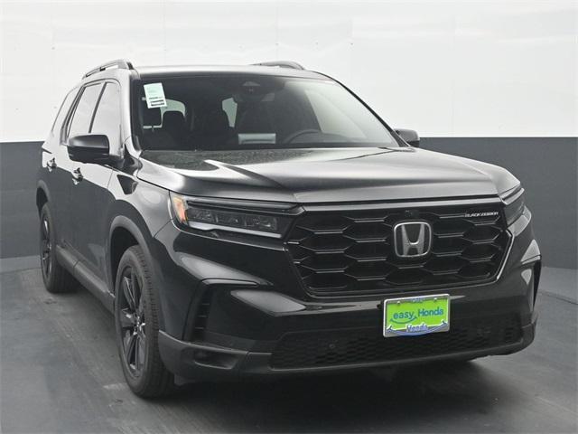 new 2025 Honda Pilot car, priced at $54,580
