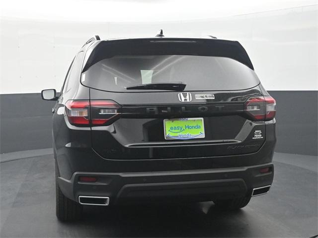 new 2025 Honda Pilot car, priced at $54,580