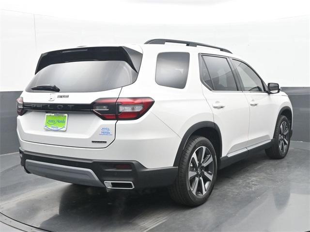 new 2025 Honda Pilot car, priced at $49,855