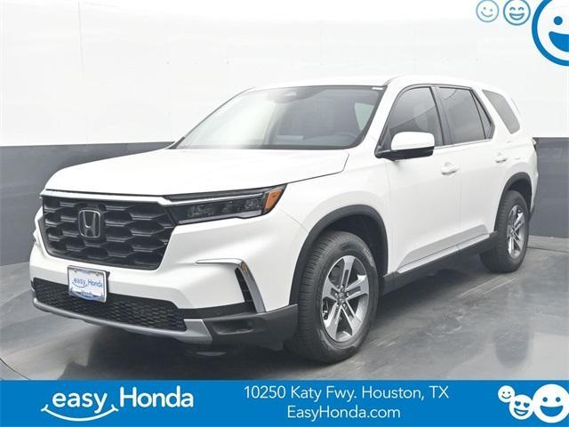 new 2025 Honda Pilot car, priced at $44,995
