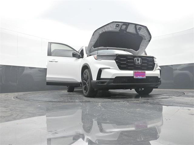new 2025 Honda Pilot car, priced at $55,035