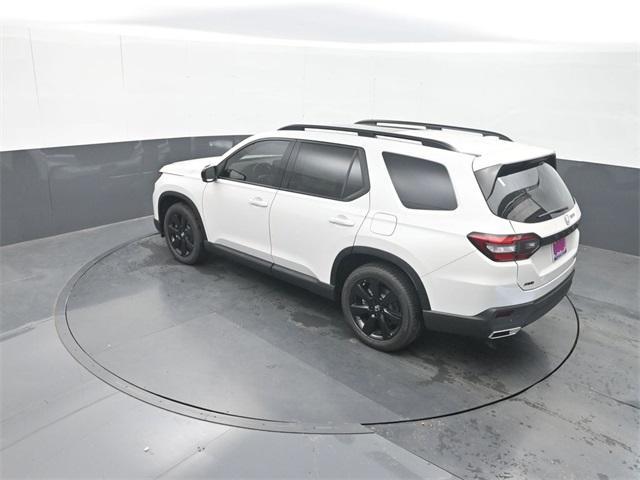 new 2025 Honda Pilot car, priced at $55,035