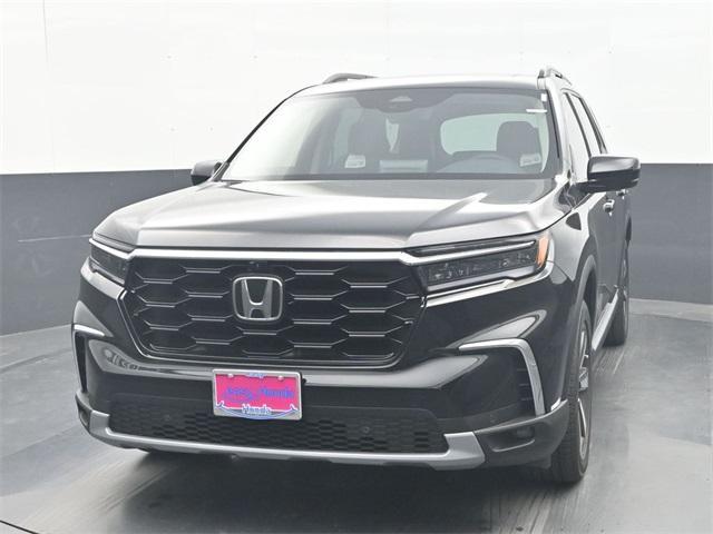 new 2025 Honda Pilot car, priced at $53,080