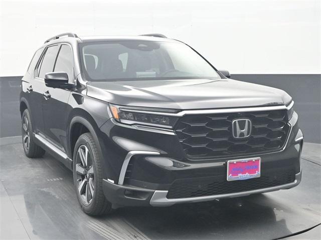 new 2025 Honda Pilot car, priced at $53,080