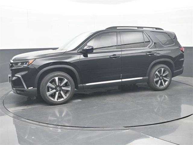 new 2025 Honda Pilot car, priced at $53,080