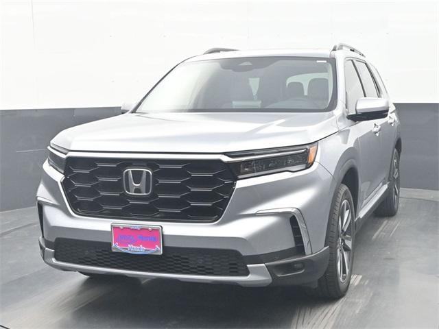 new 2025 Honda Pilot car, priced at $48,490