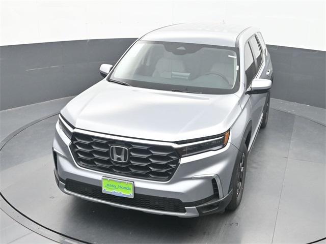 new 2025 Honda Pilot car, priced at $48,350