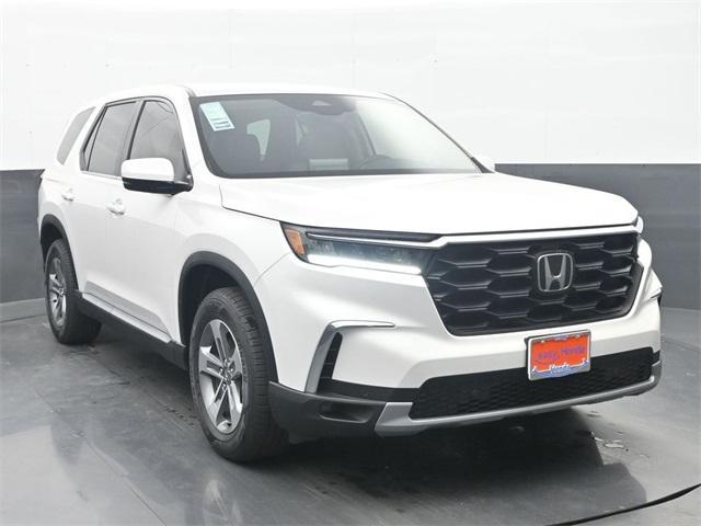 new 2025 Honda Pilot car, priced at $43,955