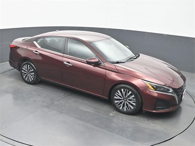 used 2023 Nissan Altima car, priced at $18,492